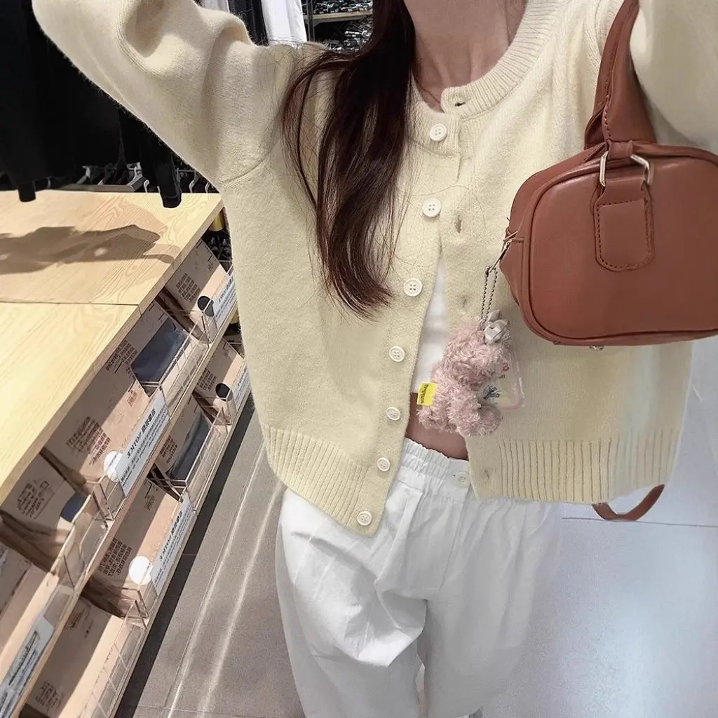 KANING Women's Candy Color Knitted Cardigan Gentle Style Soft Waxy Short Slim Fit Top for Spring
KANING Women's Candy Color Knitted Cardigan Gentle Style Soft Waxy Short Slim Fit Top for Spring