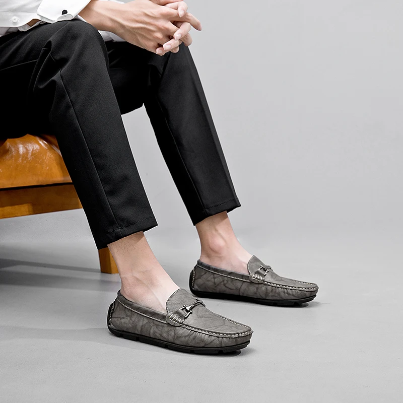 Flat bottomed men's loafers Comfortable and luxurious retro style Business Office Elegant quality adult shoes Spring summer
Flat bottomed men's loafers Comfortable and luxurious retro style Business Office Elegant quality adult shoes Spring summer