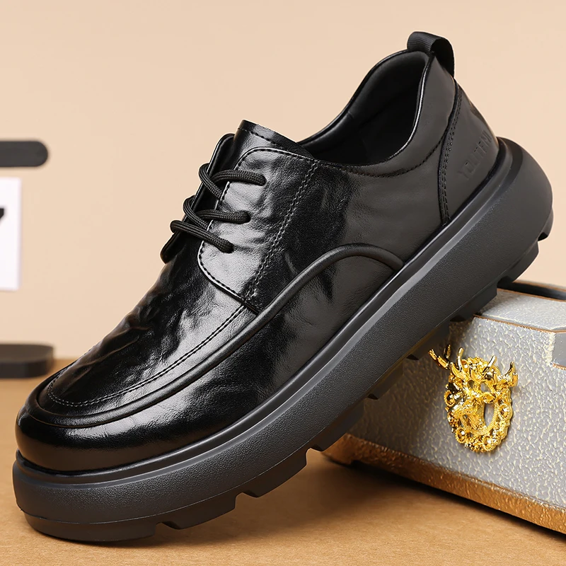 High-Quality Casual Leather Shoes for Men Working in the Office
High-Quality Casual Leather Shoes for Men Working in the Office