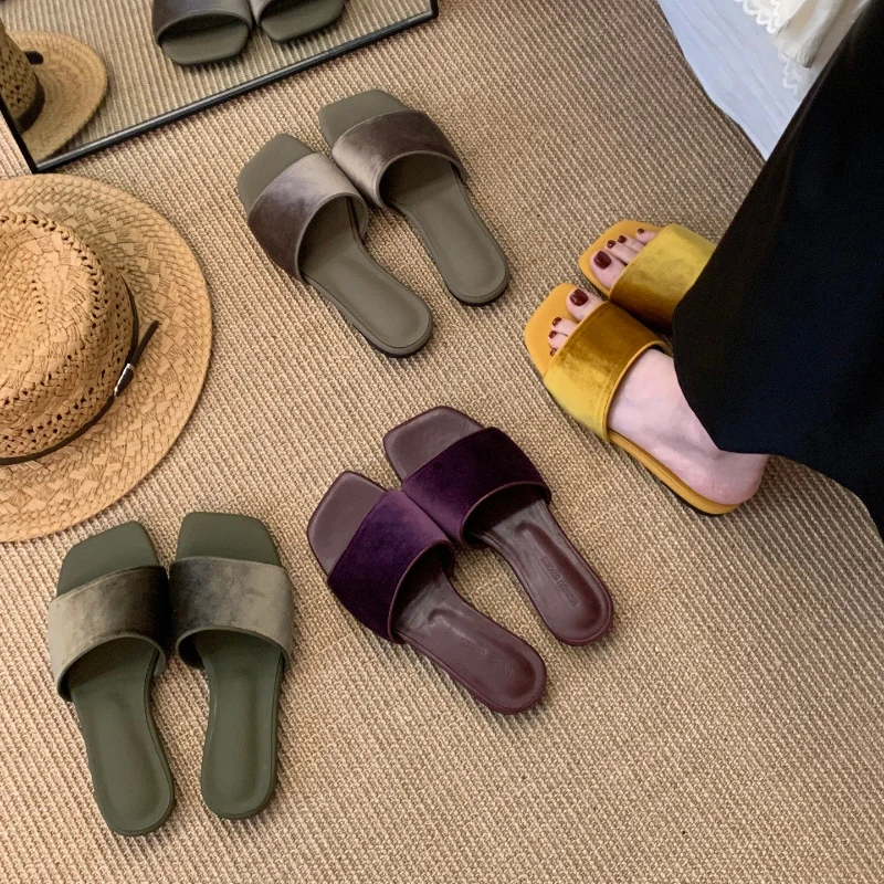 Vintage Velvet Square Toe Women Flats Slippers Concise Lightweight Slip On Slides Outdoor Daily Walking Vacation Dress Shoes
Vintage Velvet Square Toe Women Flats Slippers Concise Lightweight Slip On Slides Outdoor Daily Walking Vacation Dress Shoes