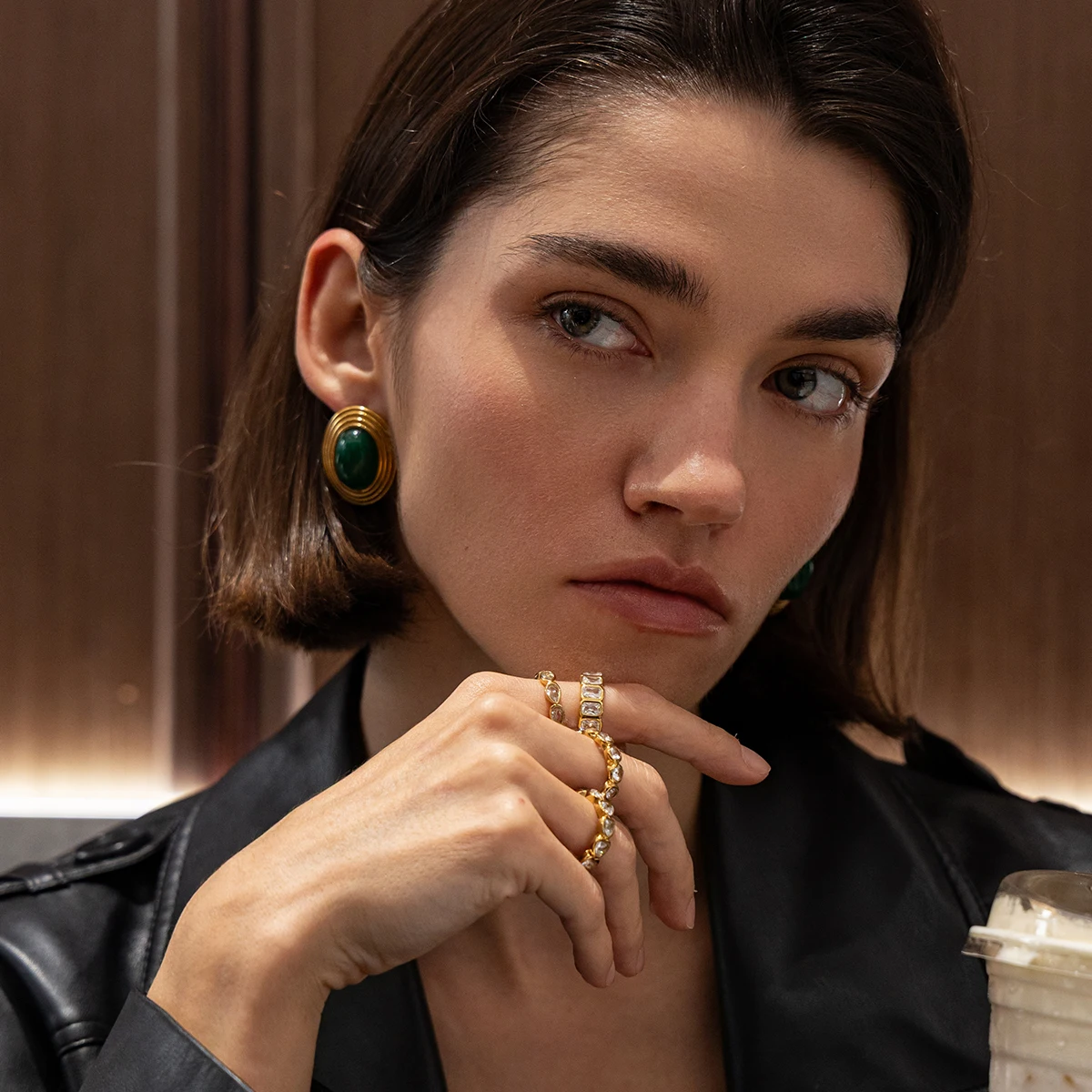 Ingemark Retro Inlaid Resin Stainless Steel Oval Stud Earrings Women Luxury PVD 18K Gold Plated Geometric Earring Daily Jewelry
Ingemark Retro Inlaid Resin Stainless Steel Oval Stud Earrings Women Luxury PVD 18K Gold Plated Geometric Earring Daily Jewelry