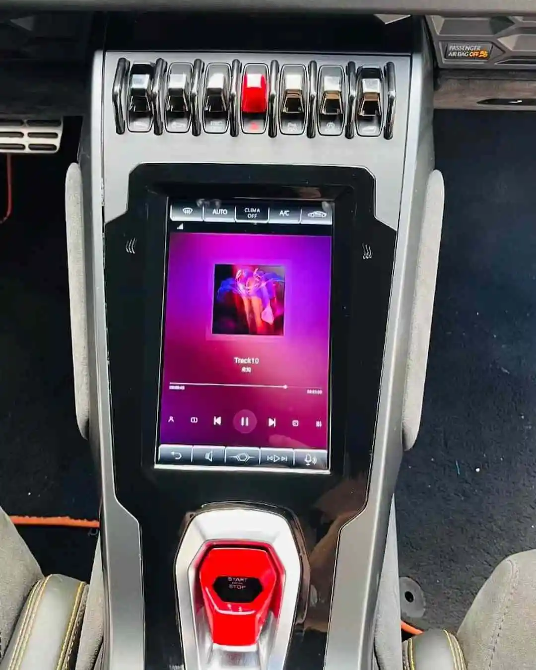 14,6-дюймовый автомобильный радиоприемник для Lamborghini Huracan 2014 2015 2016 2017 2018, мультимедийный видеоплеер, GPS-навигация, головное устройство Carplay DSP
14,6-дюймовый автомобильный радиоприемник для Lamborghini Huracan 2014 2015 2016 2017 2018, мультимедийный видеоплеер, GPS-навигация, головное устройство Carplay DSP