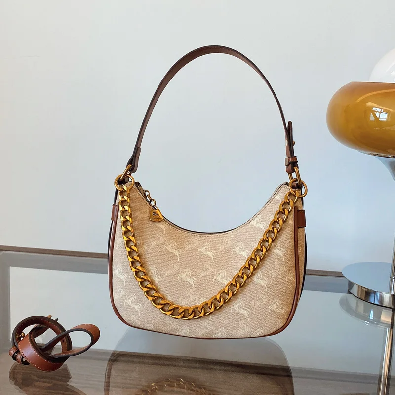 Classic Vintage Print Hobo Shoulder Bag, Trendy Versatile Crossbody Handbag with Gold Chain & Adjustable Strap
Classic Vintage Print Hobo Shoulder Bag, Trendy Versatile Crossbody Handbag with Gold Chain & Adjustable Strap