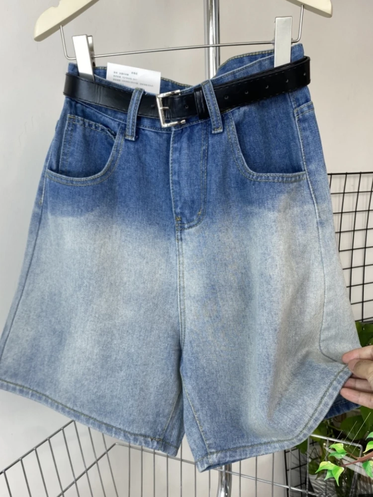 Fashionable Gradient Color Jeans Shorts Loose Fit Five-Quarter Casual Versatile Mid-Length Summer Popular Women's Design Sens...
Fashionable Gradient Color Jeans Shorts Loose Fit Five-Quarter Casual Versatile Mid-Length Summer Popular Women's Design Sens...