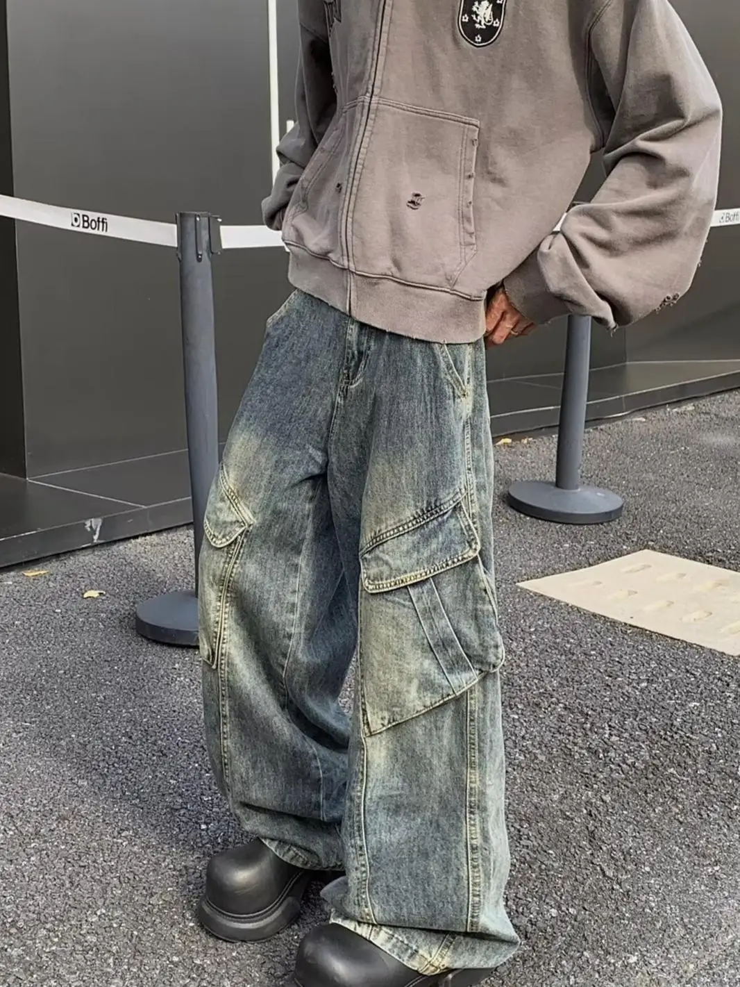 American Retro Street Style Loose Straight Leg Jeans Autumn Winter Workwear Pants with Diagonal Pockets 3D Modeling
American Retro Street Style Loose Straight Leg Jeans Autumn Winter Workwear Pants with Diagonal Pockets 3D Modeling