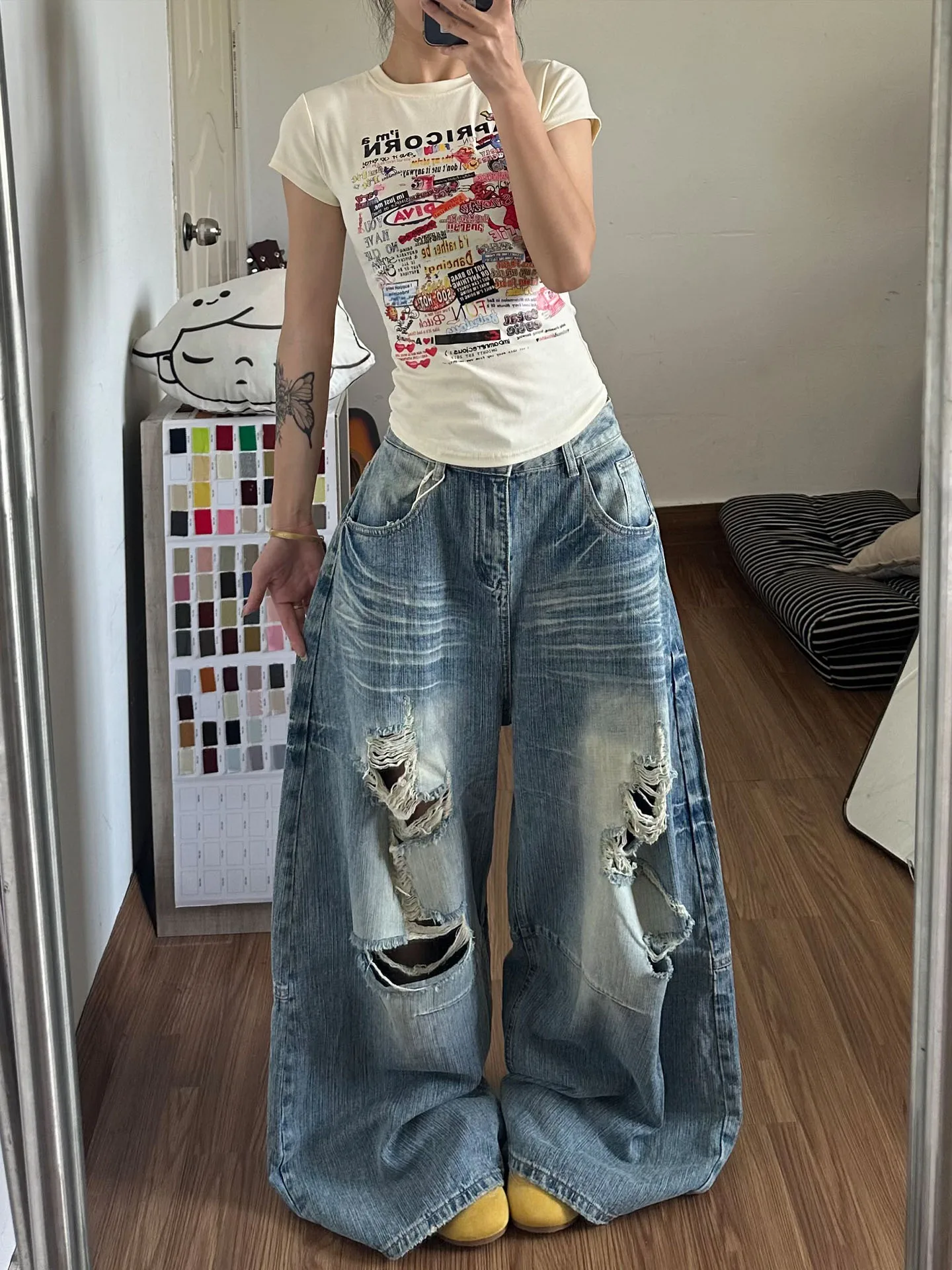 Retro American Street Style Women's Jeans High Waist Wide Leg Loose Fit Tear Washed Denim Spring New Design Casual Comfortable
Retro American Street Style Women's Jeans High Waist Wide Leg Loose Fit Tear Washed Denim Spring New Design Casual Comfortable
