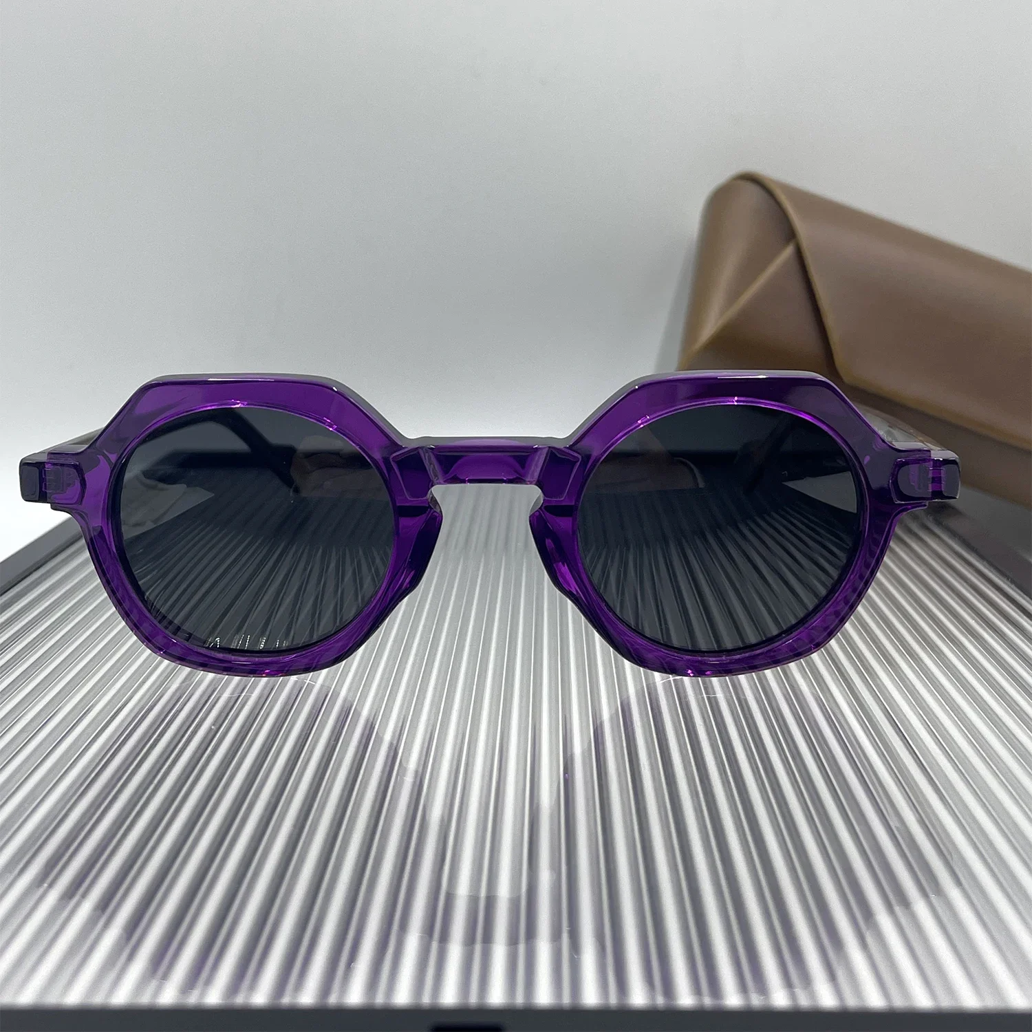 TAORED European and American Fashion Women's Sunglasses Acetate Sunglasses Men Designer Vintage UV400 Polarized Sunglasses
TAORED European and American Fashion Women's Sunglasses Acetate Sunglasses Men Designer Vintage UV400 Polarized Sunglasses