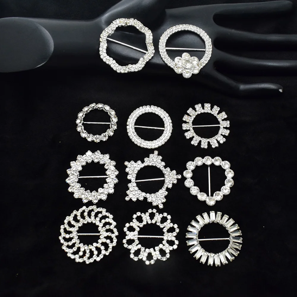 1PCS Simple And Exquisite Crystal Rhinestone Small Buckle Slip Buckle Can Be Used For Silk Scarf Buckle Clothes Hem Knot Buckle
1PCS Simple And Exquisite Crystal Rhinestone Small Buckle Slip Buckle Can Be Used For Silk Scarf Buckle Clothes Hem Knot Buckle