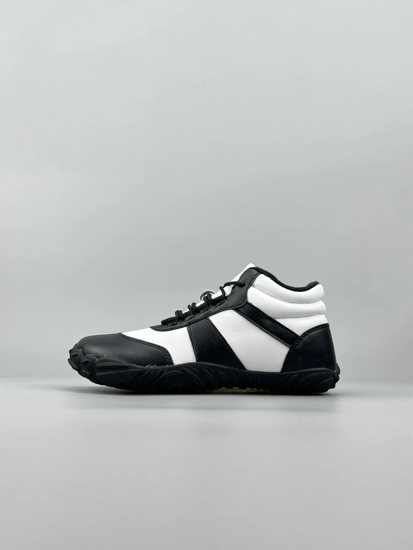 Мужские и женские утолщенные водонепроницаемые хлопковые ботинки, удерживающие тепло, нескользящие спортивные походные ботинки на открытом воздухе
Мужские и женские утолщенные водонепроницаемые хлопковые ботинки, удерживающие тепло, нескользящие спортивные походные ботинки на открытом воздухе