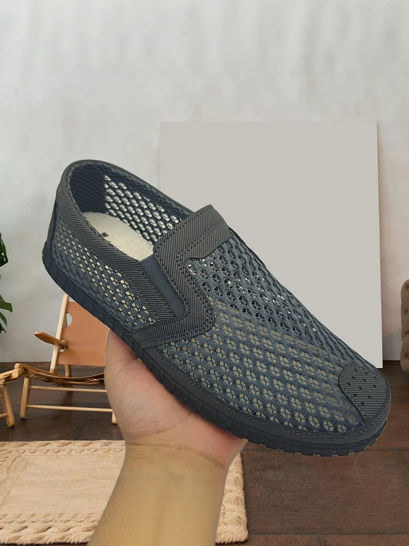 Men's Summer Casual Breathable Mesh Shoes Lightweight Anti-slip Soft Bottom Hollow out Design Comfortable Walking Shoes
Men's Summer Casual Breathable Mesh Shoes Lightweight Anti-slip Soft Bottom Hollow out Design Comfortable Walking Shoes