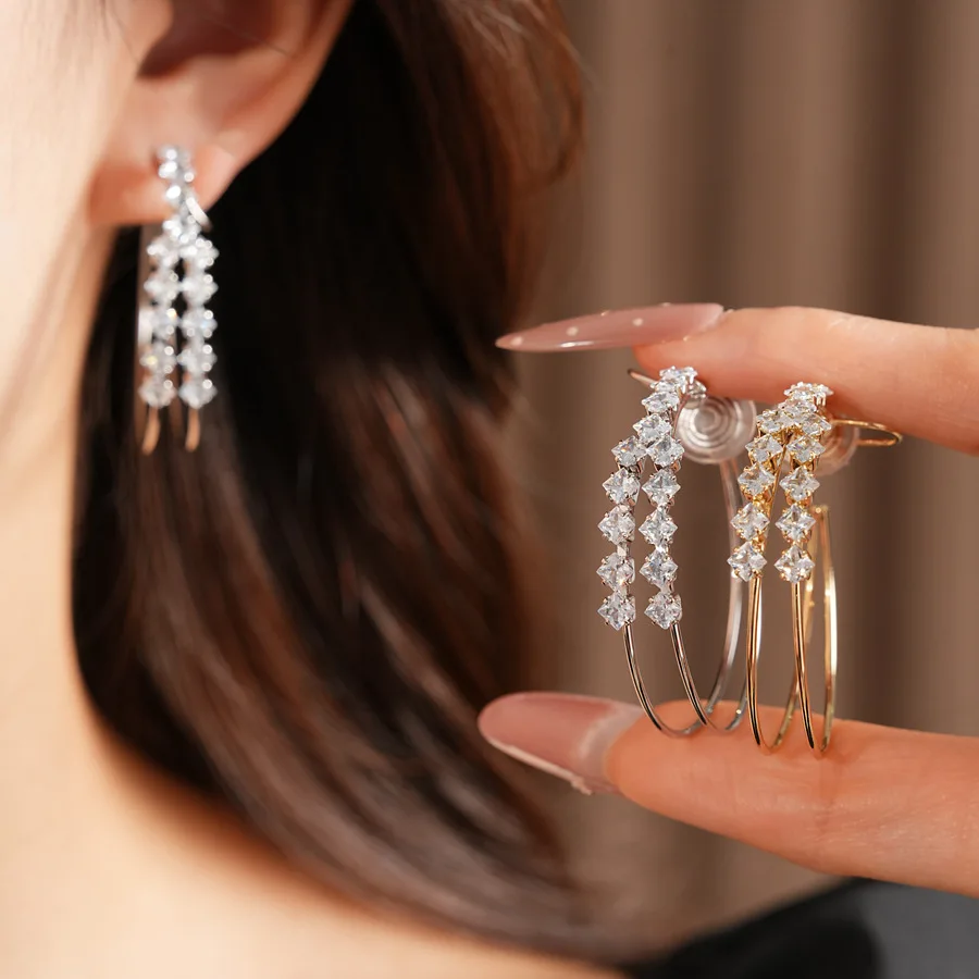 Sparkling Double-layer Zircon Hoop Clip on Earrings for Women Luxury Statement Ear Clips Charms Jewelry Party Travel
Sparkling Double-layer Zircon Hoop Clip on Earrings for Women Luxury Statement Ear Clips Charms Jewelry Party Travel