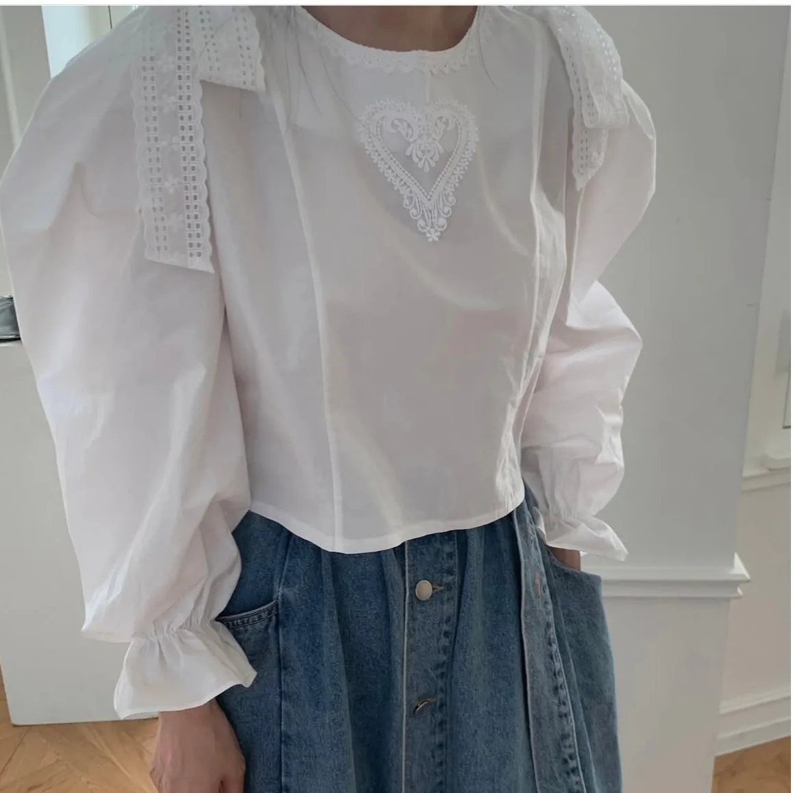 Sweet Retro Sle Long Sve Женский irt Chic Универсальный дизайн Корейская версия Белый Sle Batwing Sve Regular Fit
Sweet Retro Sle Long Sve Женский irt Chic Универсальный дизайн Корейская версия Белый Sle Batwing Sve Regular Fit