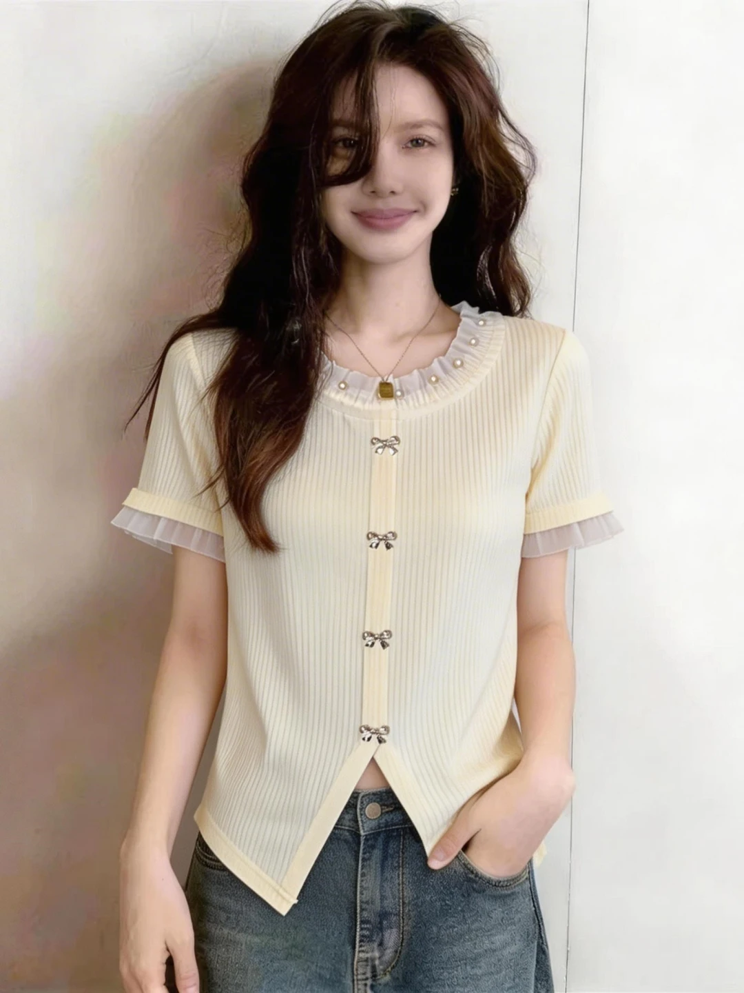 Lace Trim Short Sleeve T-Shirt Women Summer plus Size Slimming Short Style Base Layer Shirt Korean Style Loose Fit Knitted Top
Lace Trim Short Sleeve T-Shirt Women Summer plus Size Slimming Short Style Base Layer Shirt Korean Style Loose Fit Knitted Top