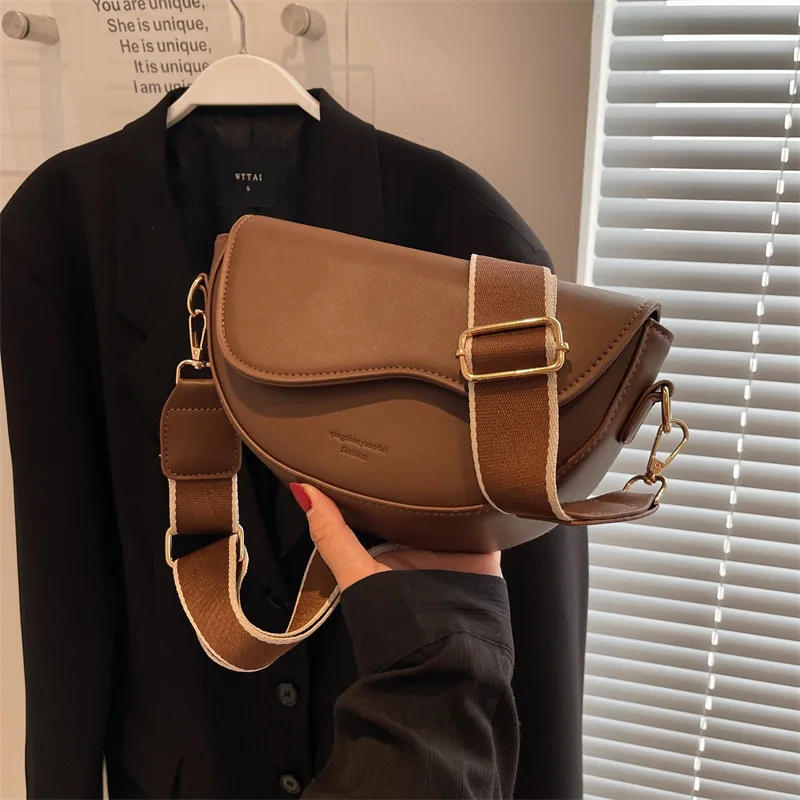 Cross border popular women's bag 2026 new popular retro versatile crossbody bag fashion single shoulder armpit saddle bag
Cross border popular women's bag 2026 new popular retro versatile crossbody bag fashion single shoulder armpit saddle bag