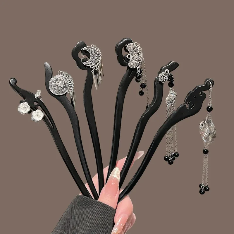 Chinese Style Hairpin Classy Hairclips new elegant Headwear for Women silver hair sticks design hair accessories
Chinese Style Hairpin Classy Hairclips new elegant Headwear for Women silver hair sticks design hair accessories