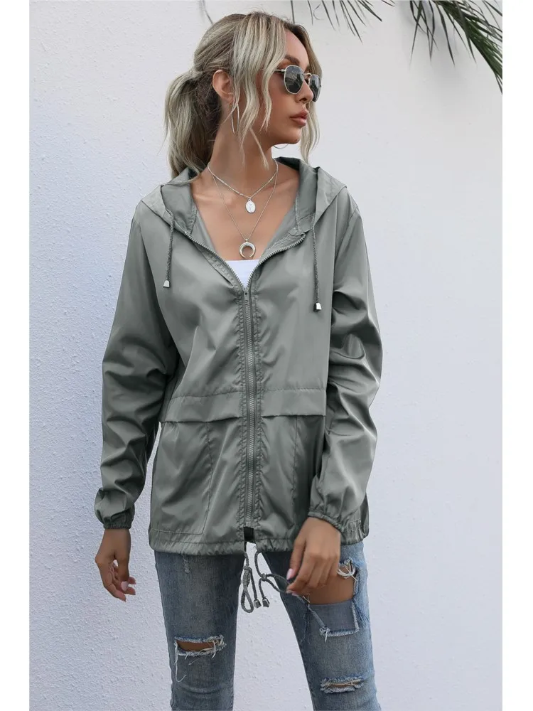 Женские весенне-осенние повседневные дизайнерские пальто на шнуровке, модная однотонная куртка на молнии с капюшоном, женская свободная уличная одежда
Женские весенне-осенние повседневные дизайнерские пальто на шнуровке, модная однотонная куртка на молнии с капюшоном, женская свободная уличная одежда