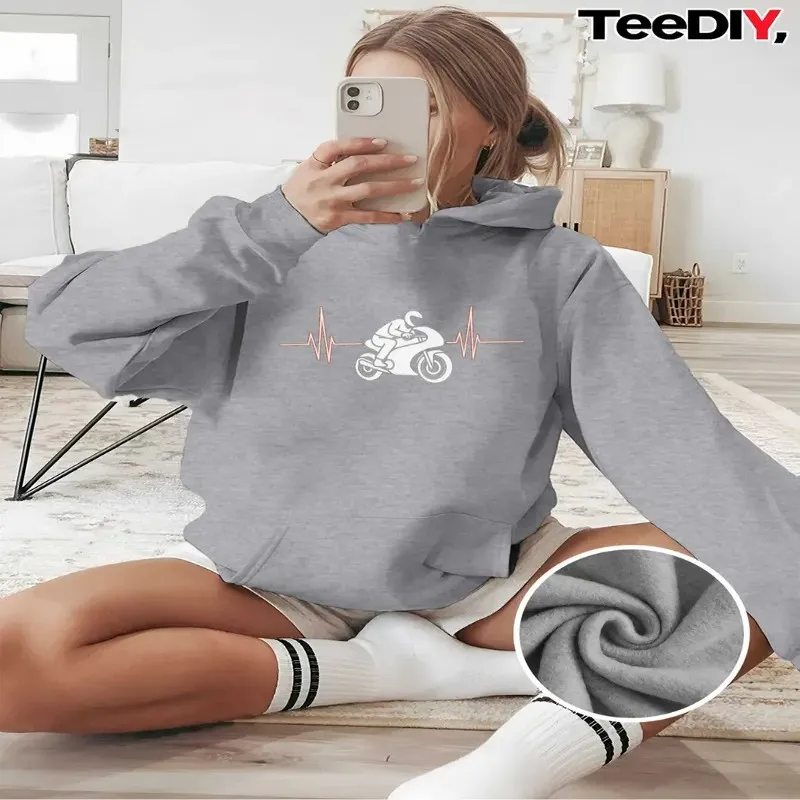 Осенне-зимняя женская толстовка больших размеров, женская одежда больших размеров, мотоциклист, линия сердцебиения, байкерская графическая дышащая ткань
Осенне-зимняя женская толстовка больших размеров, женская одежда больших размеров, мотоциклист, линия сердцебиения, байкерская графическая дышащая ткань