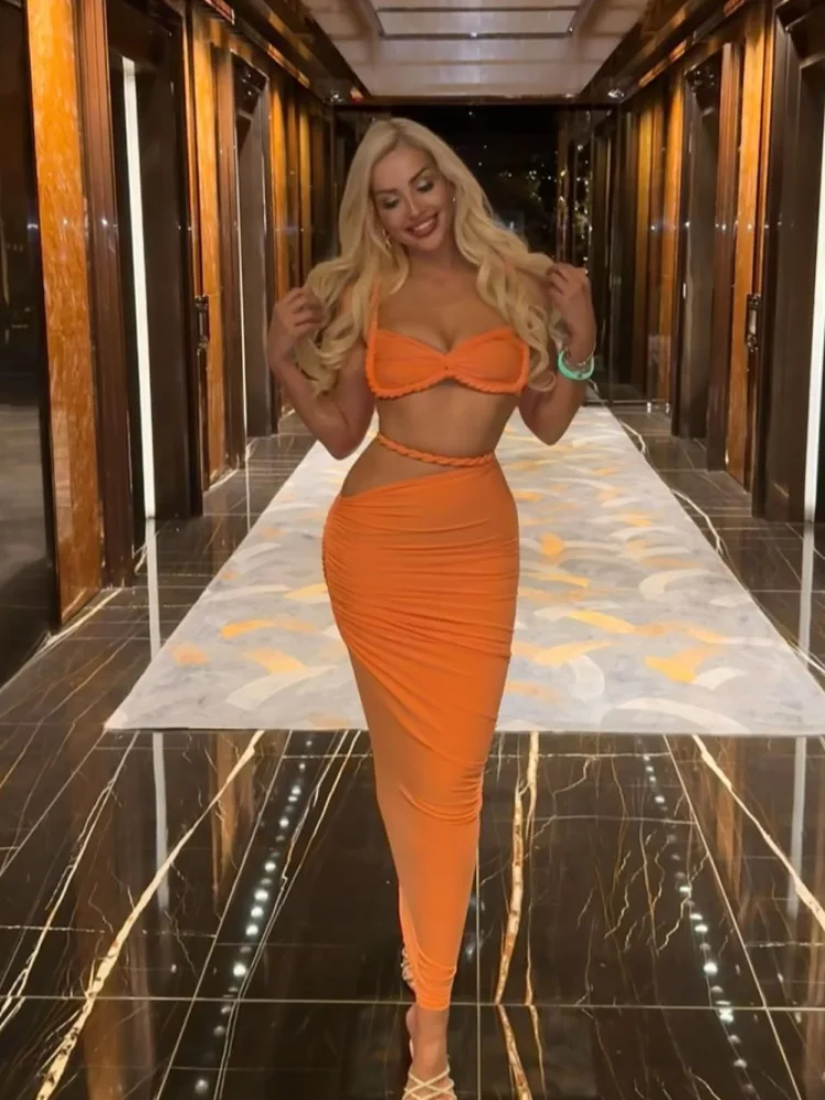 Casual Orange Women's Two Pieces Set Sexy Pleated Sleeveless Backless Crop Vest Irregular Waist Skirt Vacation Beach Lady Suit
Casual Orange Women's Two Pieces Set Sexy Pleated Sleeveless Backless Crop Vest Irregular Waist Skirt Vacation Beach Lady Suit