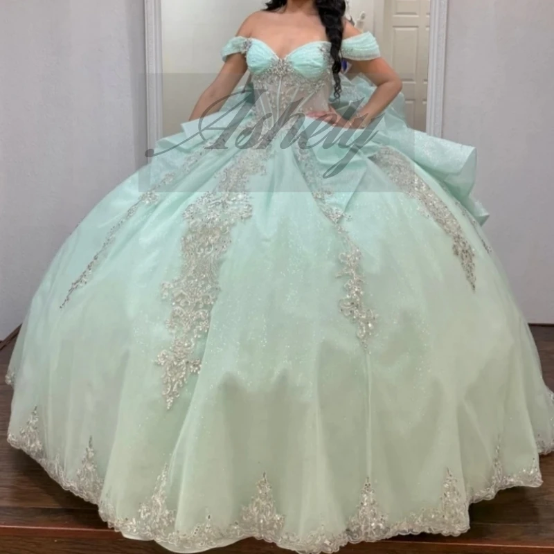 Customized High Quality 15th Girl Quinceanera Dresses Beading Applique Ball Gown Prom Birthday Party Dress Vestido De xv Anos 16
Customized High Quality 15th Girl Quinceanera Dresses Beading Applique Ball Gown Prom Birthday Party Dress Vestido De xv Anos 16