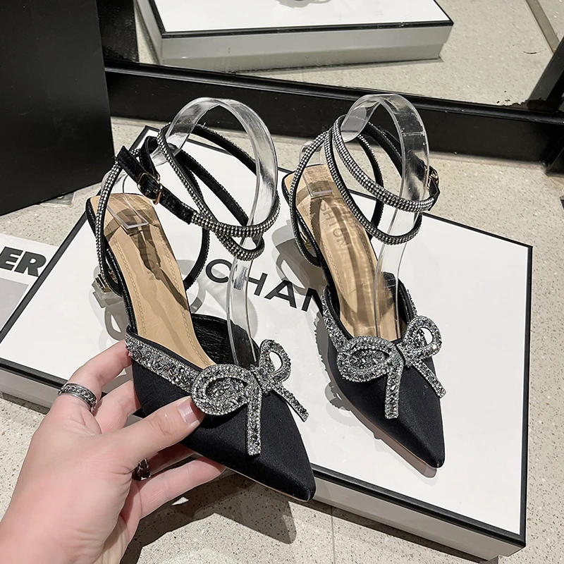 New Women's Crystal Sandals Classic Fairy Bow High Heels Summer New Water Diamond Fine Heel Bridesmaid Wedding Shoes
New Women's Crystal Sandals Classic Fairy Bow High Heels Summer New Water Diamond Fine Heel Bridesmaid Wedding Shoes