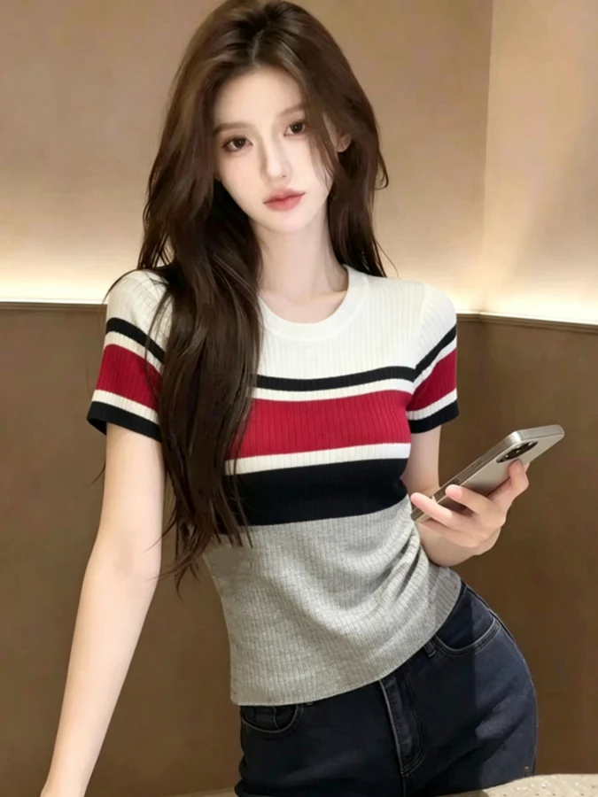 Unique Color Block Stripe Short Sleeve Knitted Shirt Summer New Style Women's Slimming Versatile Top Korean Style Soft Viscos...
Unique Color Block Stripe Short Sleeve Knitted Shirt Summer New Style Women's Slimming Versatile Top Korean Style Soft Viscos...