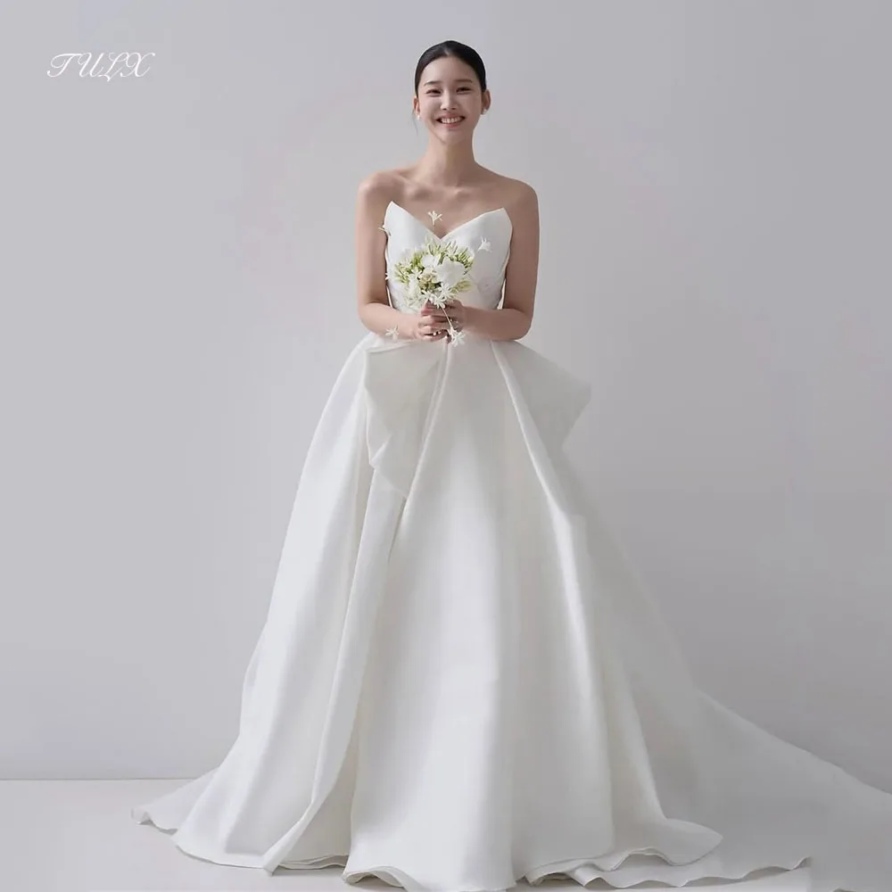 TULX ivory Satin Korea Wedding Dress Photo Shoot V Neck Sleeveless Bridal Gowns Floor Length Pleat Corset 웨딩드레스 Customized
TULX ivory Satin Korea Wedding Dress Photo Shoot V Neck Sleeveless Bridal Gowns Floor Length Pleat Corset 웨딩드레스 Customized