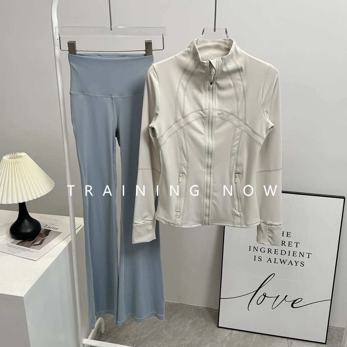 Костюмы для йоги для женщин, профессиональная одежда для тренировок по пилатесу, фитнеса и танцев, осенне-зимняя спортивная шуба для бега
Костюмы для йоги для женщин, профессиональная одежда для тренировок по пилатесу, фитнеса и танцев, осенне-зимняя спортивная шуба для бега