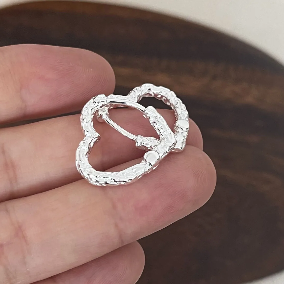 BF CLUB 925 Sterling Silver Earrings For Women Trendy Simple Retro Heart Earring Jewelry Prevent Allergy Party Accessories
BF CLUB 925 Sterling Silver Earrings For Women Trendy Simple Retro Heart Earring Jewelry Prevent Allergy Party Accessories