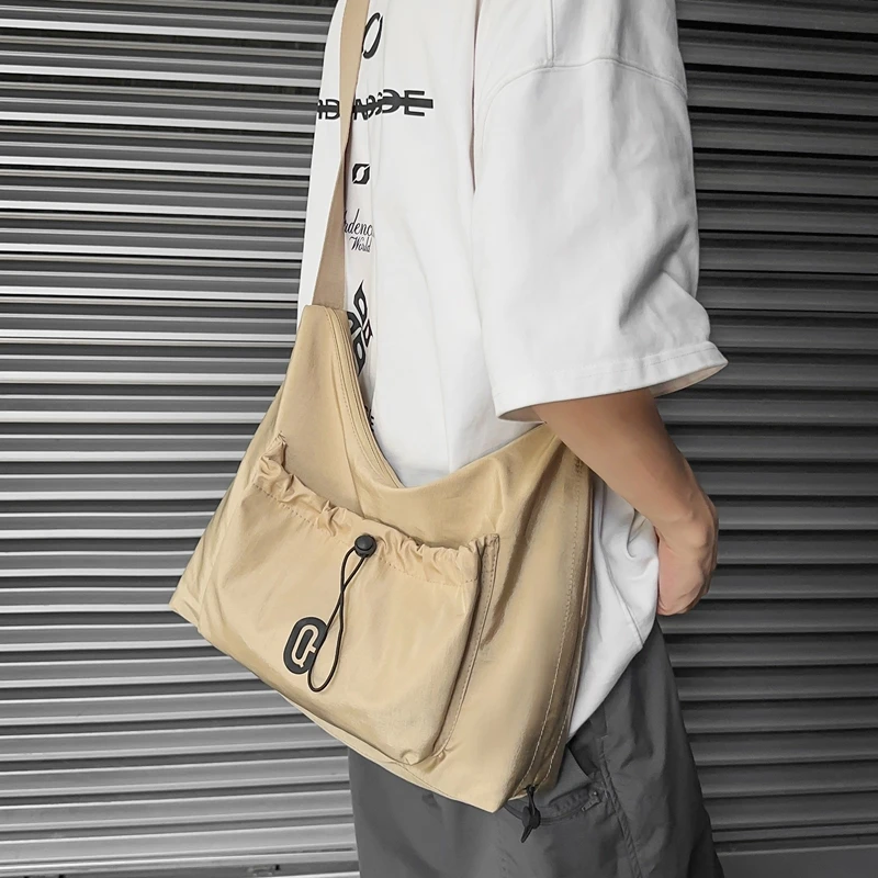 Women's New Trendy Simple Casual Large Capacity Single Shoulder Crossbody Bag Fashion Versatile Commuting Storage Bags
Women's New Trendy Simple Casual Large Capacity Single Shoulder Crossbody Bag Fashion Versatile Commuting Storage Bags