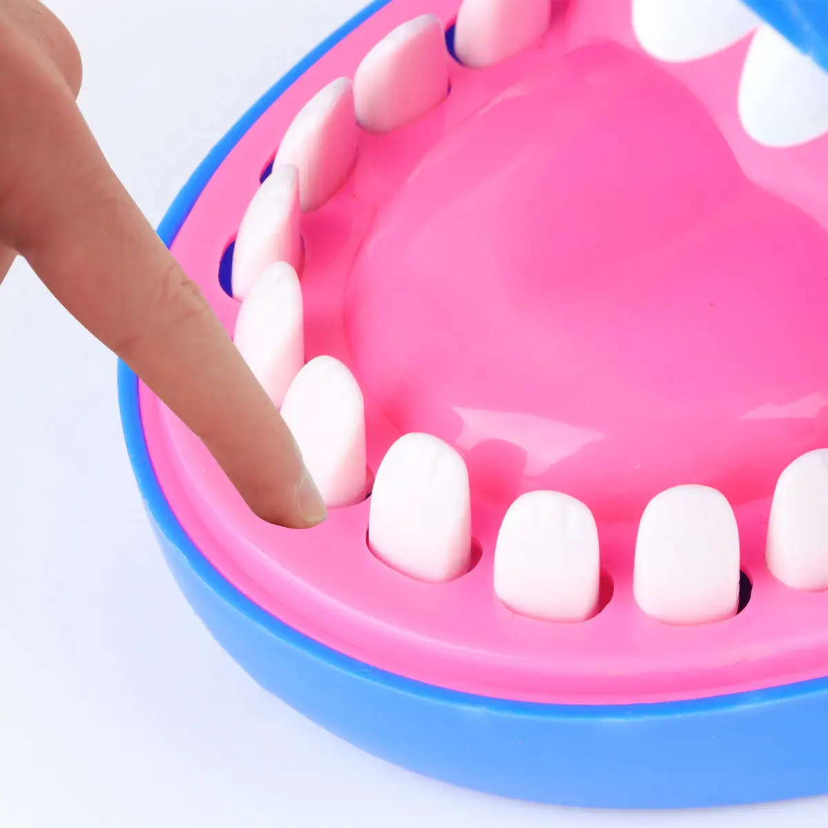 Toy Bitting Finger Game Bite Animal Biting Toys for Kids Shark Fidget Blue Mouth Bites
Toy Bitting Finger Game Bite Animal Biting Toys for Kids Shark Fidget Blue Mouth Bites