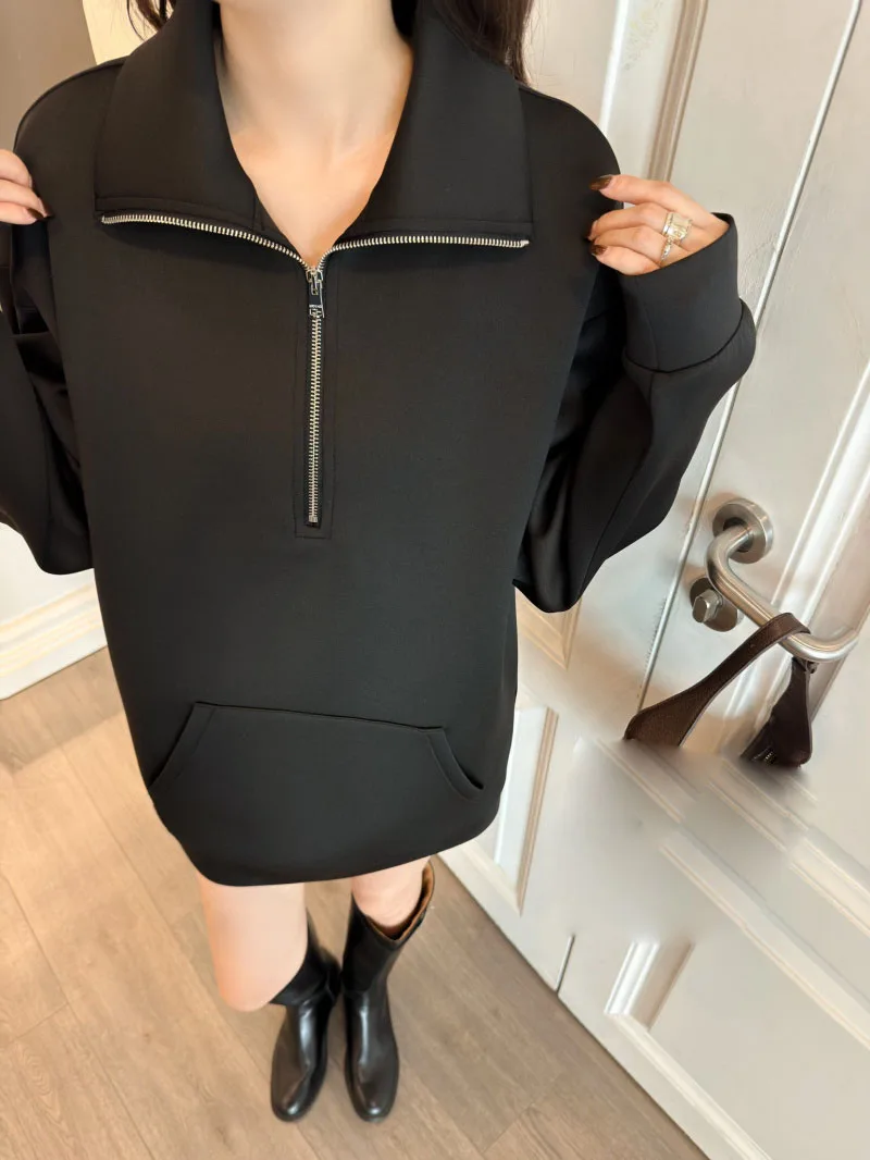 Casual style women's hoodie, fashionable, exquisite, simple, loose, slim, cool and handsome, half zipper stand up collar top
Casual style women's hoodie, fashionable, exquisite, simple, loose, slim, cool and handsome, half zipper stand up collar top
