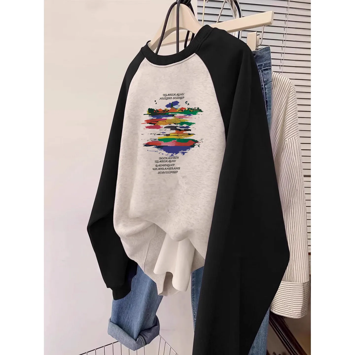 American Style Long Sleeve Fleece Lined Insert Shoulder Patchwork Sweatshirt Women Unique Attractive Anti Aging Top Base Shirt
American Style Long Sleeve Fleece Lined Insert Shoulder Patchwork Sweatshirt Women Unique Attractive Anti Aging Top Base Shirt