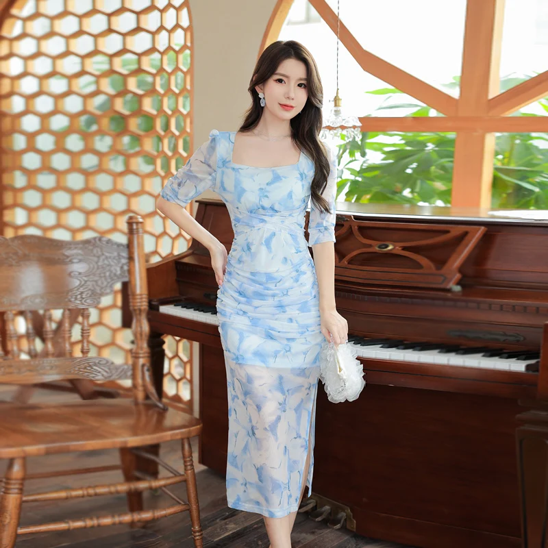 Dress Women's Summer New High-end Temperament Waist Waist Square Collar Blue Floral Mid-length Short-sleeved Elegant Lady
Dress Women's Summer New High-end Temperament Waist Waist Square Collar Blue Floral Mid-length Short-sleeved Elegant Lady