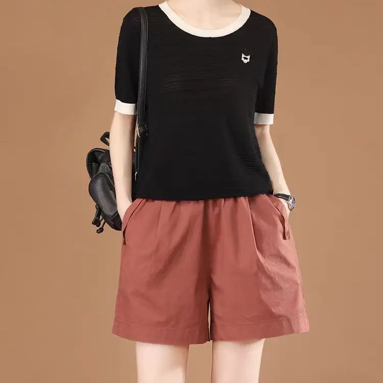 High Waist Loose Slim Large-size Wide-leg Pants Three-four-point Casual A-line Shorts for Women
High Waist Loose Slim Large-size Wide-leg Pants Three-four-point Casual A-line Shorts for Women