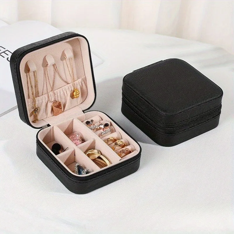1PC Simple Square JewelryStorage Box PortableAccessories Dust-proof Storage Box Ideal New Year/Valentine's Day Gift (No Jewelry)
1PC Simple Square JewelryStorage Box PortableAccessories Dust-proof Storage Box Ideal New Year/Valentine's Day Gift (No Jewelry)
