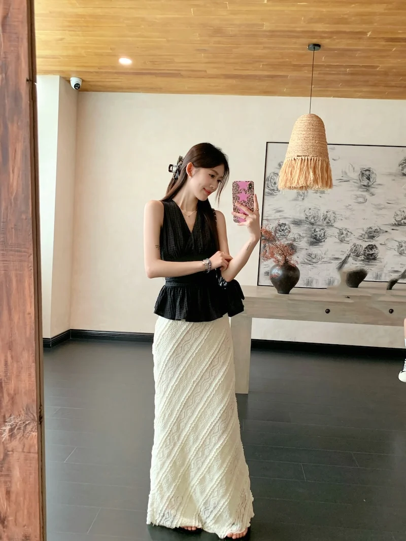 PPHOME Sister Series Ele Set Women Summer Elegance V-ne Waist-cinching Svel Top f-length Skirt
PPHOME Sister Series Ele Set Women Summer Elegance V-ne Waist-cinching Svel Top f-length Skirt