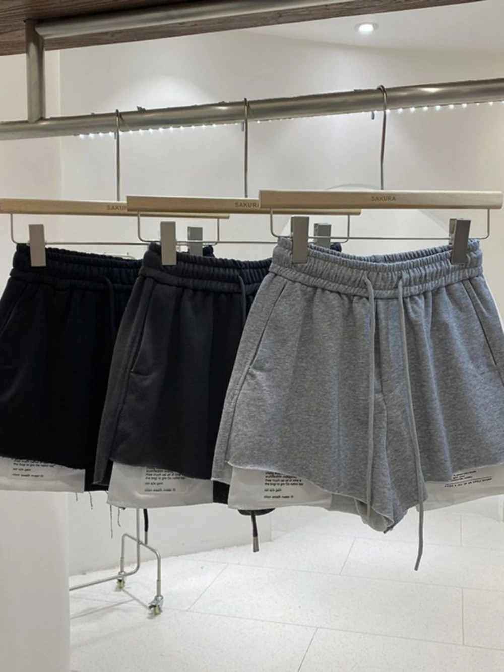 plus Size High Waist Drawstring Casual Patchwork Loose Women's Shorts Summer Versatile Wide Leg Hot Pants Commute Style
plus Size High Waist Drawstring Casual Patchwork Loose Women's Shorts Summer Versatile Wide Leg Hot Pants Commute Style