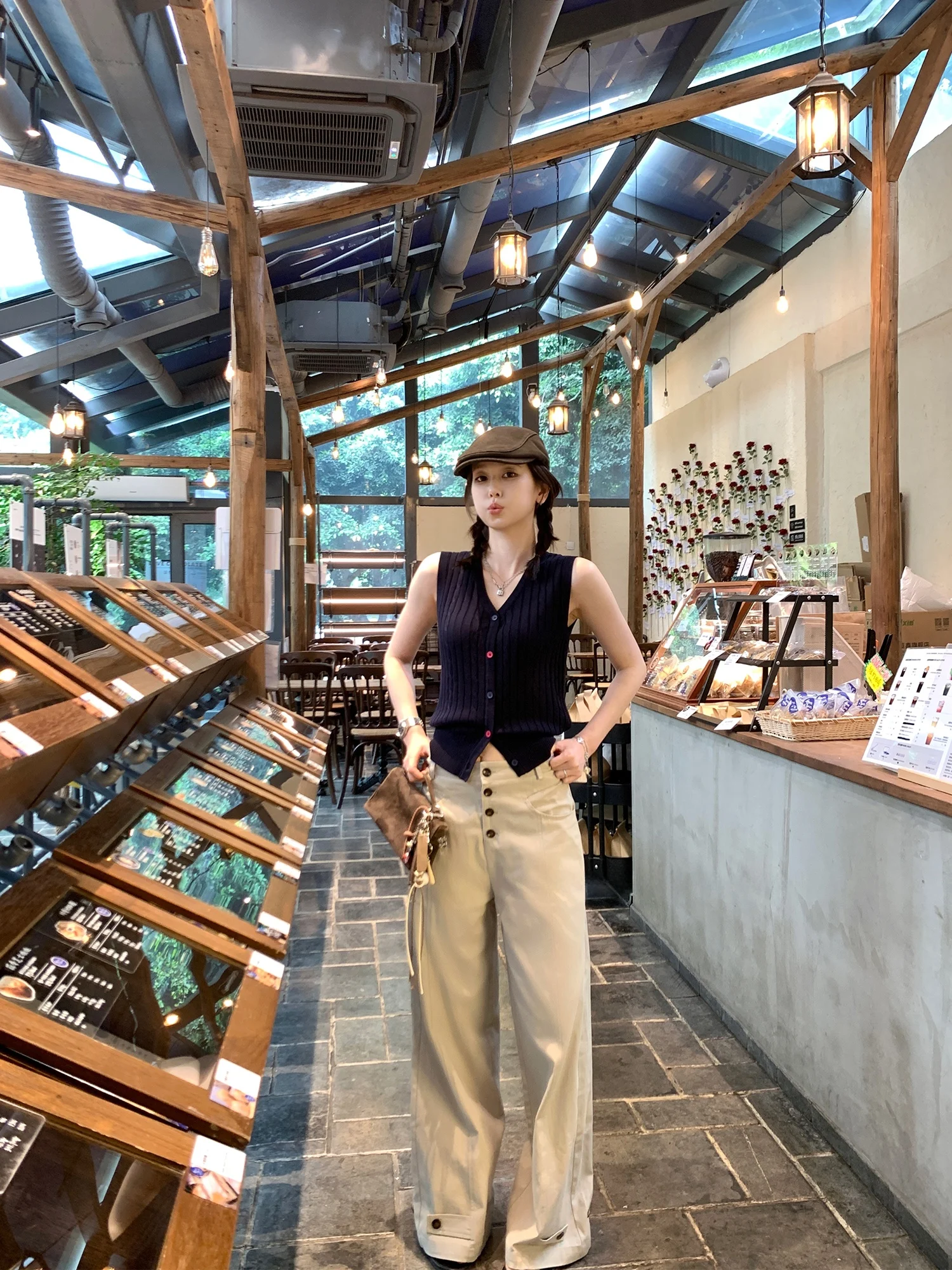 Женские повседневные брюки с высокой талией, свободные, широкие штанины, летние, льняные, с декоративными пуговицами, удлиняющие, до пола
Женские повседневные брюки с высокой талией, свободные, широкие штанины, летние, льняные, с декоративными пуговицами, удлиняющие, до пола