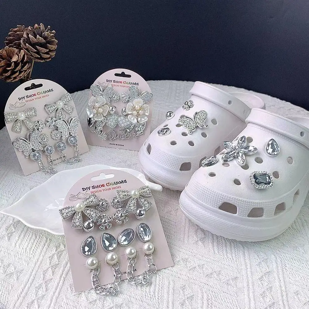 DIY Silver Butterfly-Knot Shoe Charms Set Hole Shoe Buckle Shiny Bow Pearl Chain 3D Shoes Decorations For Hole Garden Shoes
DIY Silver Butterfly-Knot Shoe Charms Set Hole Shoe Buckle Shiny Bow Pearl Chain 3D Shoes Decorations For Hole Garden Shoes