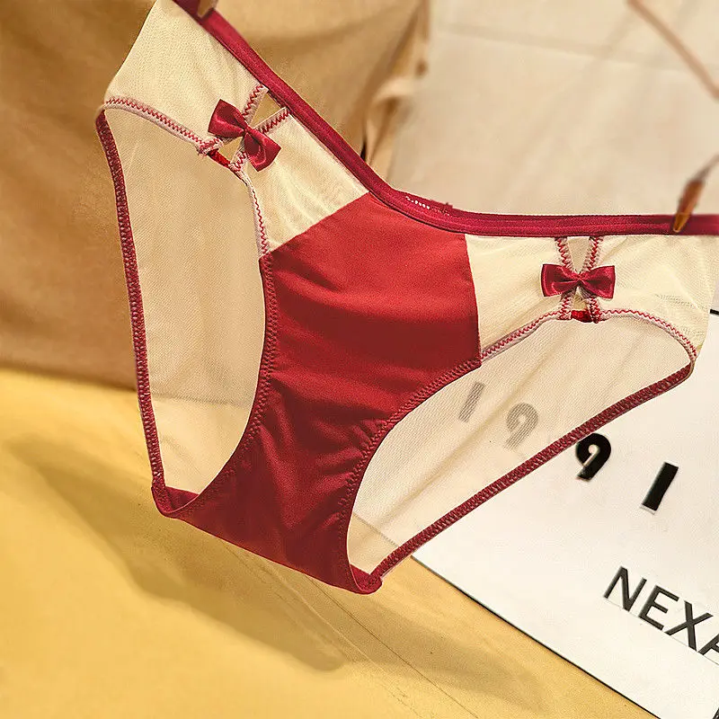 New Light Luxury Shorts Satin Fashion Pants Lace Women Panties Comfortable Stretch Quick Drying Low Waist Cotton Crotch Briefs
New Light Luxury Shorts Satin Fashion Pants Lace Women Panties Comfortable Stretch Quick Drying Low Waist Cotton Crotch Briefs