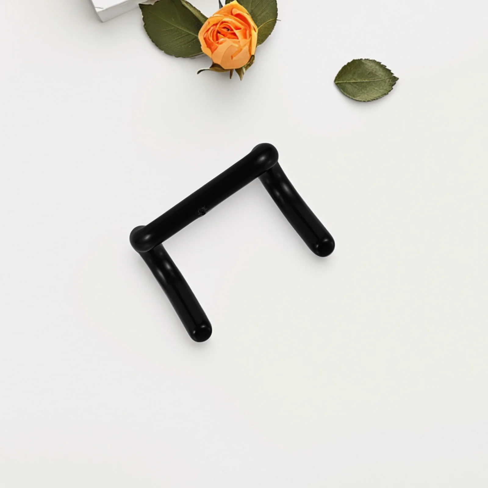 Pull-Up Hook Dual Hook Design Portable Fitness Accessory for Stable Grip Home Outdoor Muscle Training Workout Equipment
Pull-Up Hook Dual Hook Design Portable Fitness Accessory for Stable Grip Home Outdoor Muscle Training Workout Equipment