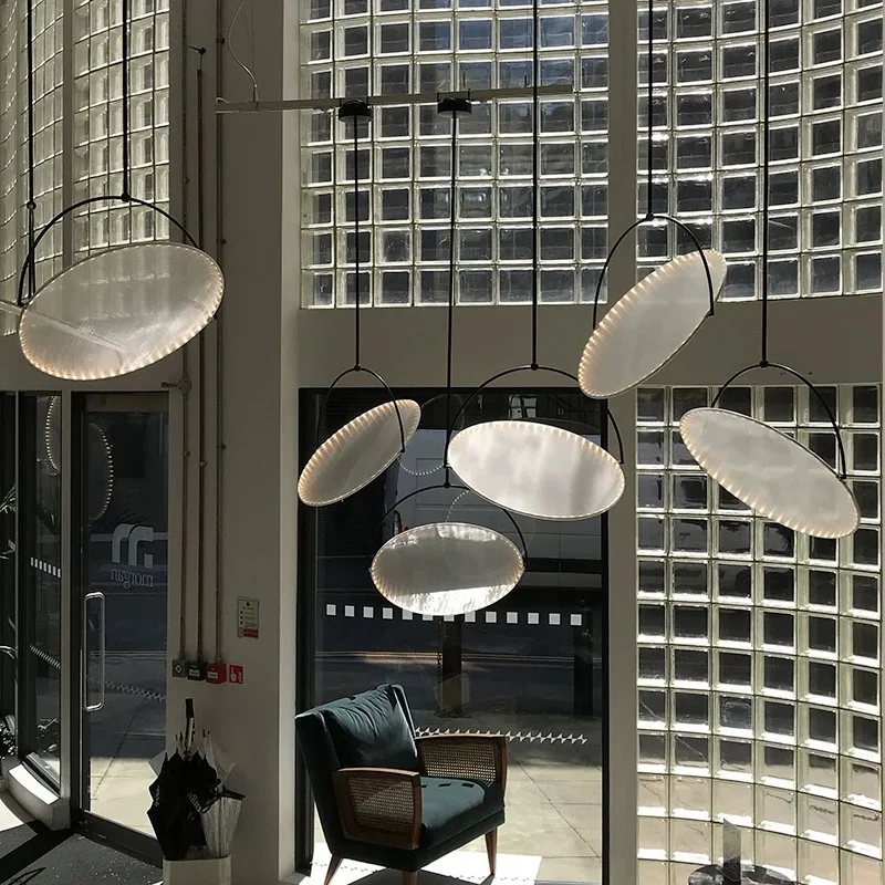 Modern restaurant cloth pendant lamp, black ceiling chandelier, suitable for villas, living room decoration lustre
Modern restaurant cloth pendant lamp, black ceiling chandelier, suitable for villas, living room decoration lustre