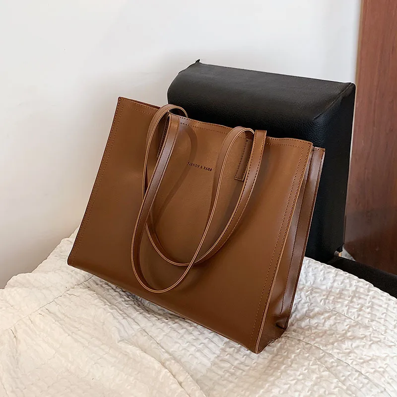 Retro Large Capacity One Shoulder Bags For Women PU 2023 Spring New Ladies Solid Casual Multi-function High-quality Handbags
Retro Large Capacity One Shoulder Bags For Women PU 2023 Spring New Ladies Solid Casual Multi-function High-quality Handbags