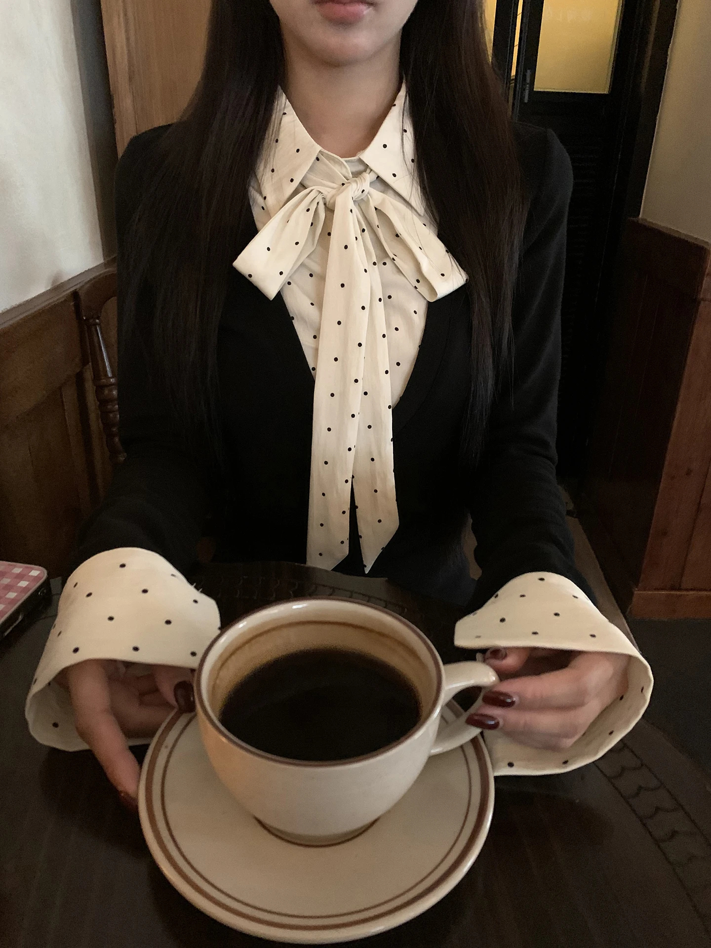 Женская футболка Slim Fit Long Sve Bla Base irt, внутренняя одежда, осень 2023, новинка Sle G Sle, топ простого дизайна для поездок на работу
Женская футболка Slim Fit Long Sve Bla Base irt, внутренняя одежда, осень 2023, новинка Sle G Sle, топ простого дизайна для поездок на работу