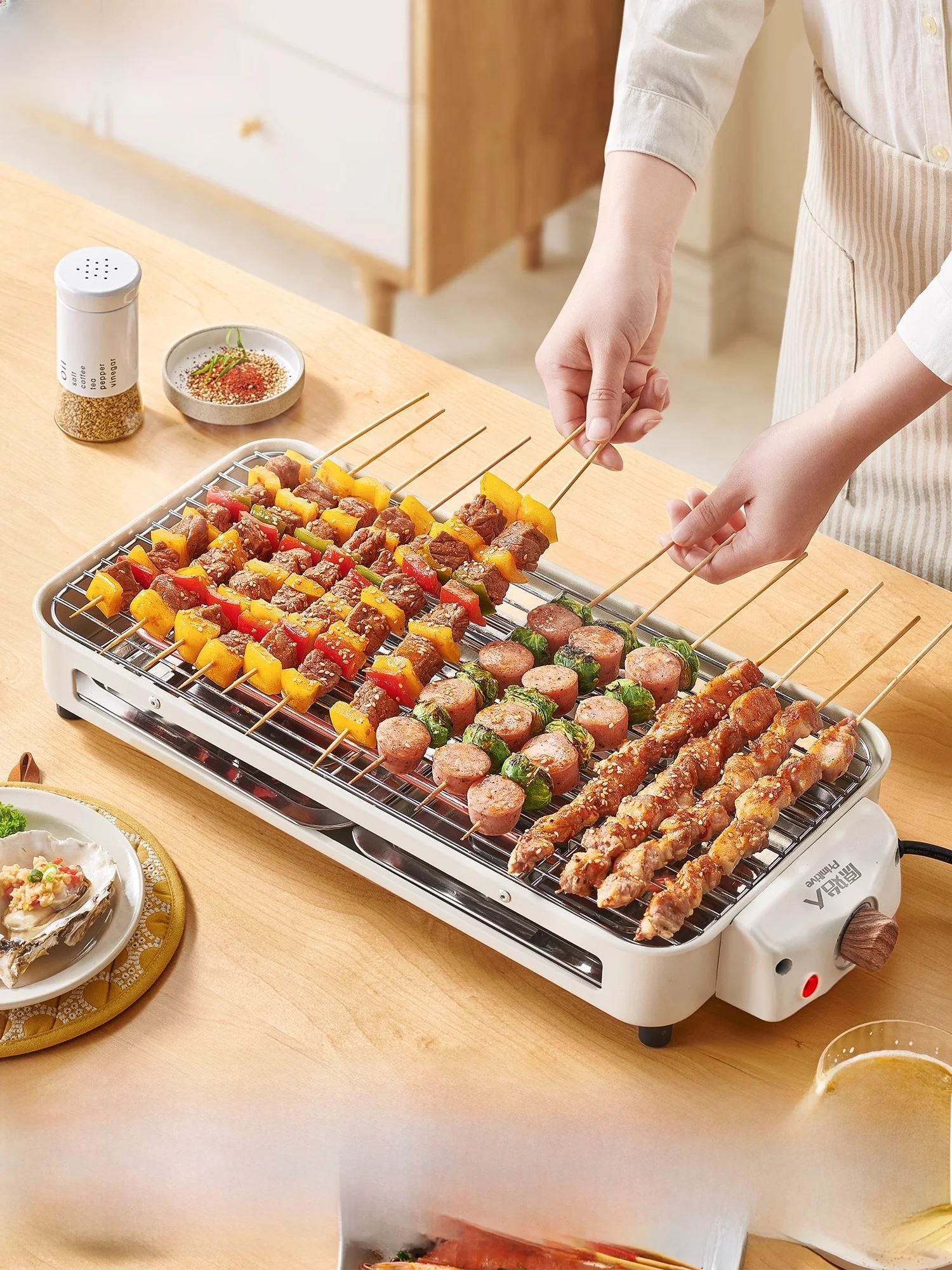 Portable Indoor Barbecue Grill Multi-Function Roasting Pot for Home Use Camping Travel Outdoor Cooking Equipment
Portable Indoor Barbecue Grill Multi-Function Roasting Pot for Home Use Camping Travel Outdoor Cooking Equipment