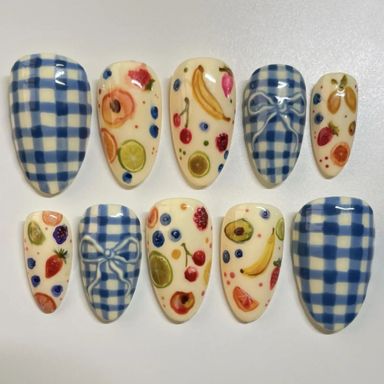 Blue White Checkered Bowknot Hand-painted Cherry Lemon Fruit Summer Fake Nails Detachable Finished False Nails Press on Nails
Blue White Checkered Bowknot Hand-painted Cherry Lemon Fruit Summer Fake Nails Detachable Finished False Nails Press on Nails