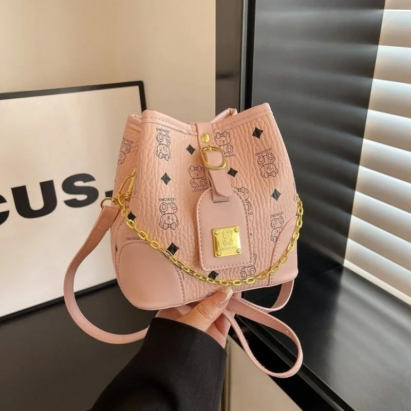 Fashionable Trendy Letter Logo Crossbody Handbag - Unique Paris Fashion, Elegant Leather For Women
Fashionable Trendy Letter Logo Crossbody Handbag - Unique Paris Fashion, Elegant Leather For Women