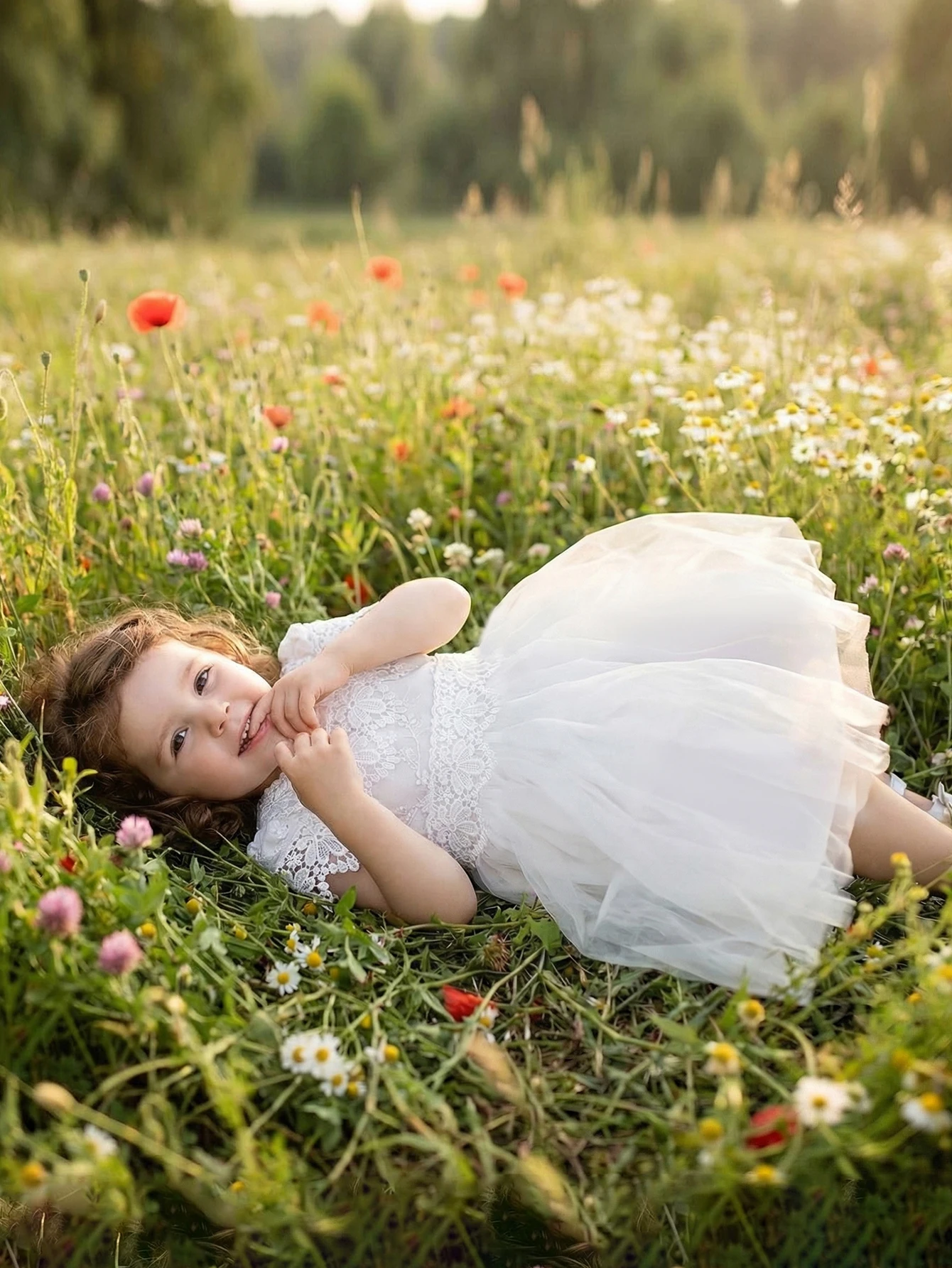 Young Girl Light Ivory Lace Embroidered Net Silk Dress Elegant Party Gown for Wedding Flower Girls,formal dinners,banquets
Young Girl Light Ivory Lace Embroidered Net Silk Dress Elegant Party Gown for Wedding Flower Girls,formal dinners,banquets