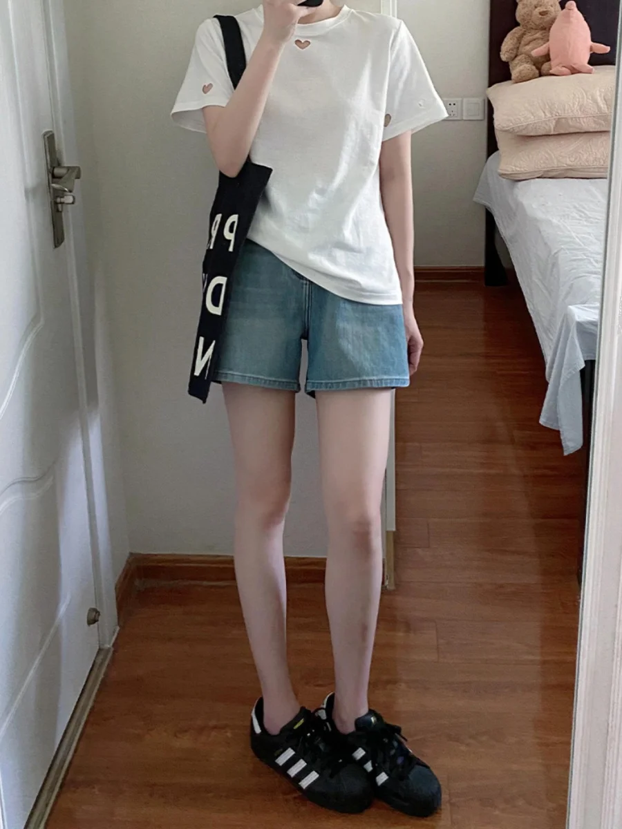 Джинсовые шорты больших размеров в стиле ретро, синие, женские, летние, новые, свободные, стройнящие, А-силуэт, широкие штанины, с высокой талией, для фигуры «груша»
Джинсовые шорты больших размеров в стиле ретро, синие, женские, летние, новые, свободные, стройнящие, А-силуэт, широкие штанины, с высокой талией, для фигуры «груша»