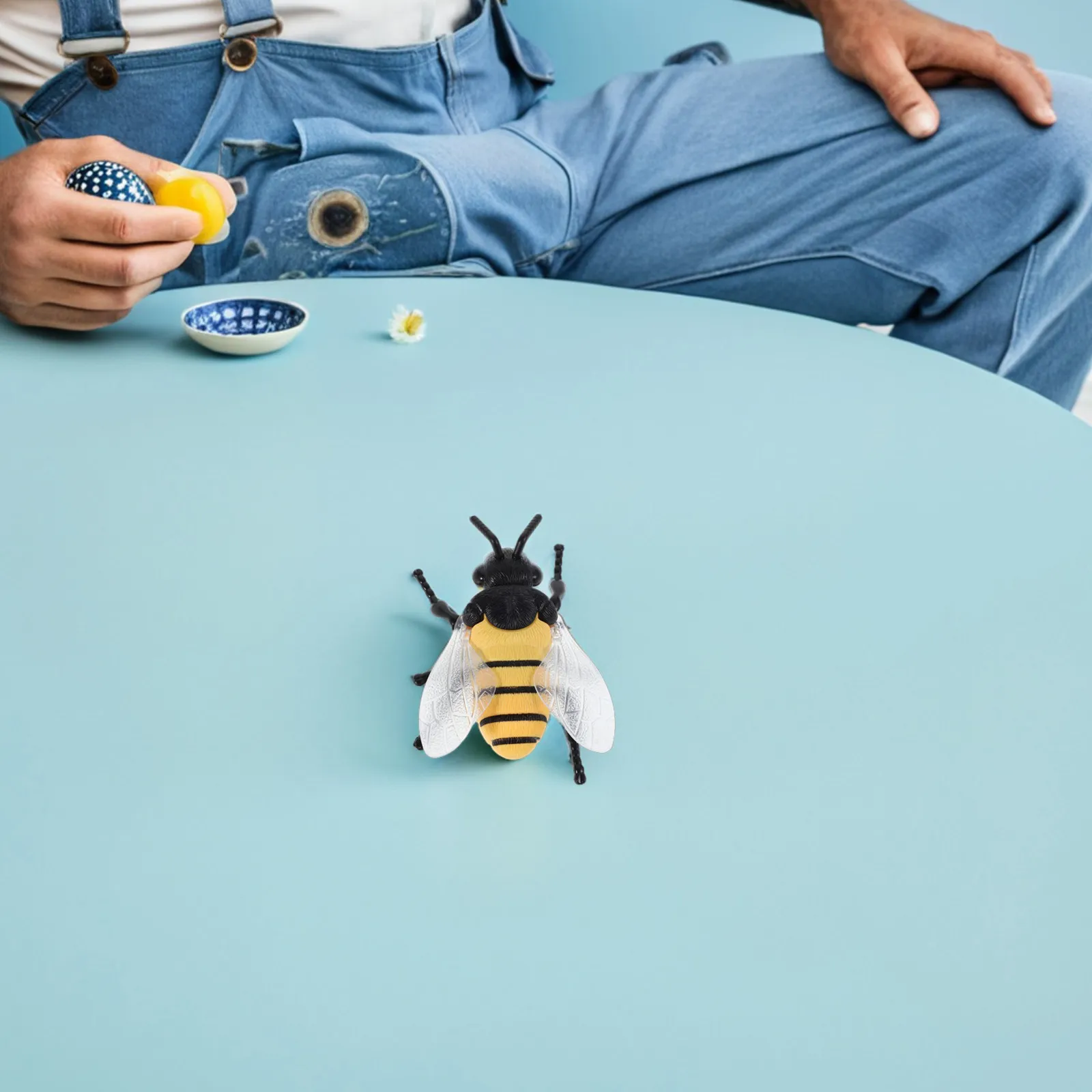 Wind Up Bee Realistic Animal Figure for Kids Birthday Party Favors Classroom Rewards Novelty Walking Bee Gift Spring Wind Up Toy
Wind Up Bee Realistic Animal Figure for Kids Birthday Party Favors Classroom Rewards Novelty Walking Bee Gift Spring Wind Up Toy